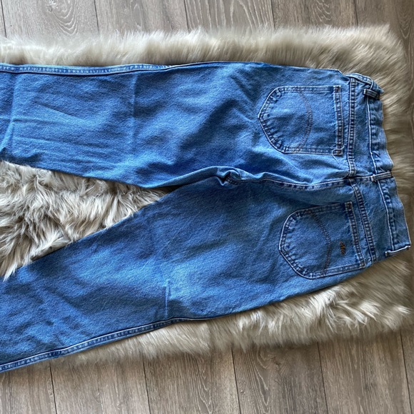Chic Vintage Jeans - Picture 7 of 11